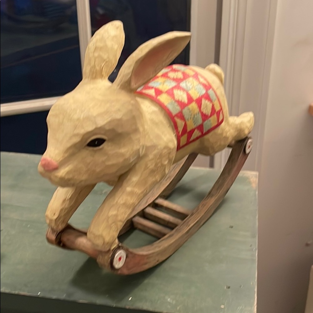 EASTER ROCKING RESIN BUNNY RABBIT 11 inch x 8 in
